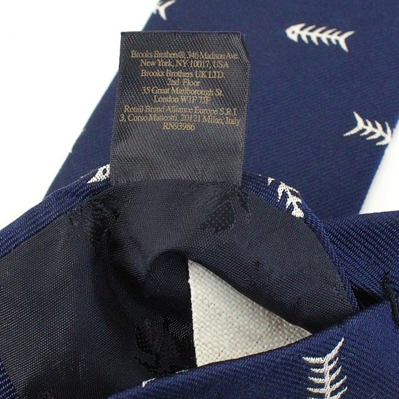 Brooks Brothers 100% Silk Tie Fish Skeleton Bones Navy Blue White Jacquard Men's - Picture 7 of 9